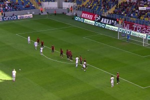 小哈吉任意球世界波！距老哈吉首個任意球已過10640天