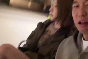 曹巖“假裝”關心大鵝：這么冷的天 你就穿這么少？凍感冒咋整？