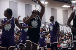 矮個子的超級英雄！重型后衛(wèi)米切爾的打法太有觀賞性了！