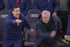 看一次笑一次！這絕對是英超名場面之一??