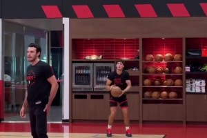 彈無虛發(fā)！謝潑德訓練底角三分9中9