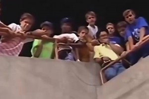 這個(gè)黑鹵蛋打個(gè)友誼賽花里胡哨的，能打明白NBA嗎？