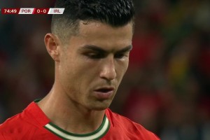 可惜了！特林康傳中造點球！C羅主罰點球被凱萊赫用腳擋出！