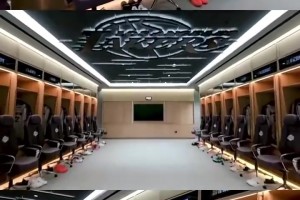 小卡贊大洛：他很出色，無論打誰他都能在低位得分，還能給更衣室?guī)碛哪? >
                                        </div>
                                    </div>
                                                                        <div   id=