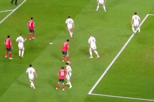 這就是頂級射手的嗅覺和意識！來看看C羅在進球前的觀察和走位