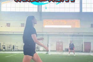 女足踢球也可以這么暴力！楊麗娜：暴力抽射，So easy