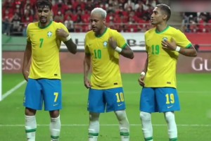 本該是球場上揮灑靈性的精靈！內馬爾卡點跳勝利之舞合集！