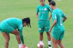 這一幕似曾相識，但確是女版MSN??