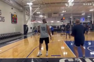 住院掛水也不能阻止他打籃球！網(wǎng)友：萊昂納德你看好了