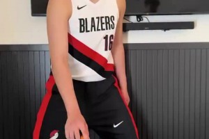 目標(biāo)成為約老師！楊瀚森手活挑戰(zhàn)僅耗時(shí)14分29秒??????