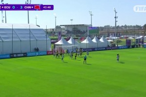 直接打花了！U17中國女足4-0領先出線在望，宋語后點破門