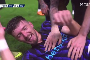 優(yōu)雅！蘇契奇禁區(qū)起舞拉小提琴過(guò)人破門！國(guó)米2-0領(lǐng)先佛羅倫薩！