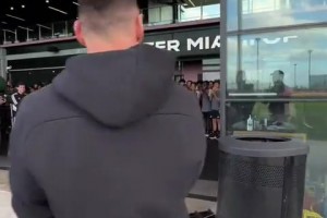 性情中人！名場面！穆里尼奧：永遠(yuǎn)不忘父親去世時瓜帥打來電話！