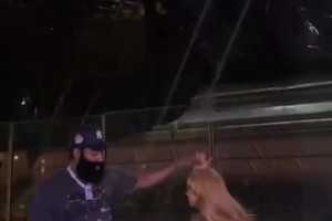 這身材確實(shí)很棒！哈登萬圣節(jié)又去陪女朋友了