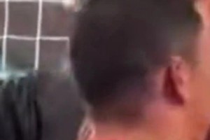 和球迷發(fā)生沖突！成都蓉城球員硬剛球迷：輸球又怎么樣?。?！