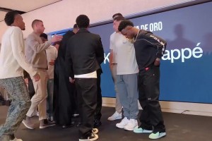 團(tuán)結(jié)！皇馬全員到場(chǎng)祝賀姆巴佩加冕歐洲金靴