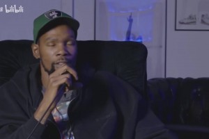 帕森斯：本以為科比場(chǎng)上跟我心理戰(zhàn)，結(jié)果賽后他真安排玩的地方！