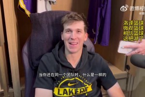 里夫斯：我是史上首位給一對(duì)父子都傳過(guò)空接的人，真特別！