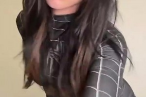 欣賞不來！前女友和亞馬爾分手后COS蜘蛛俠，穿緊身衣秀身材