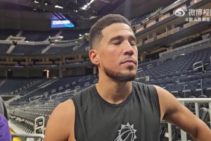 布克：我和庫里沒聊過，但他不會(huì)離開勇士，我也不會(huì)離開太陽