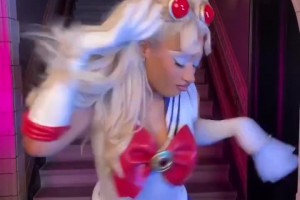 這克萊能應付的了嗎？馬冬梅此前cos美少女戰(zhàn)士宣傳新單曲！