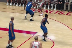 這是多少人的青春啊！2K模擬火箭時期的麥迪，球風(fēng)太瀟灑好看了