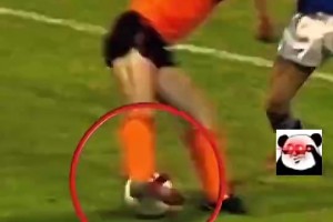 五十年前的神技！克魯伊夫轉(zhuǎn)身，至今仍有很多球員在學(xué)習(xí)！