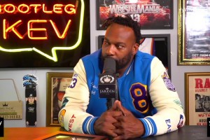 這一場(chǎng)汗也是出夠了！這是我見過(guò)最有氛圍的替補(bǔ)席！