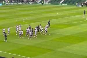 在哪里都是主場(chǎng)！埃爾切球迷高喊梅西的名字