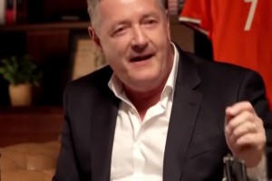 聲援C羅！摩根曬視頻：梅西同樣肘擊對(duì)手就沒事