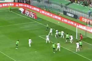 尷尬名場(chǎng)面！當(dāng)年國(guó)安大將楊立瑜自己頭球自己解圍致敬盧卡庫(kù)??