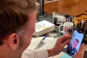 夢幻聯(lián)動！馬克龍和大羅視頻通話：聽說你曾想加入馬賽？