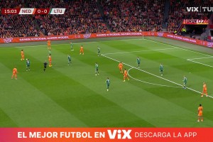 荷蘭1-0領(lǐng)先！德容直塞助攻，賴(lài)因德斯小角度推射破門(mén)