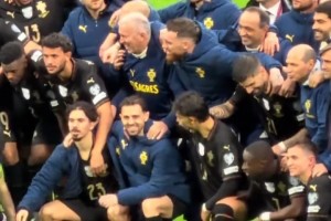 開心??！葡萄牙賽后合影慶祝晉級世界杯