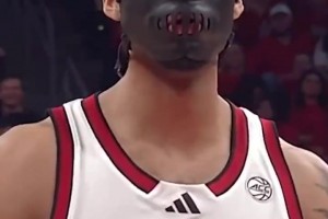 徐靜雨：庫里媳婦太拿自己當(dāng)回事了，沒有庫里她有個啥光芒啊