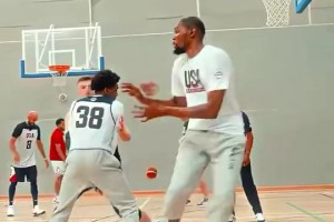 KD在勇士奪冠有含金量嗎？楊毅：若沒去勇，他就和登威是一級別