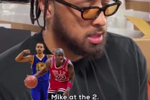 預(yù)計(jì)戰(zhàn)績(jī)77勝5負(fù)！CC評(píng)歷史最強(qiáng)陣容：庫(kù)里喬丹科比詹姆斯鯊魚(yú)！