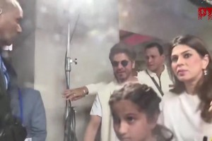 梅西和印度著名演員沙魯克-汗見面，在現(xiàn)場聽印度英語梅西有點懵