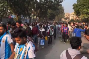 印度球迷街頭高喊：Pu*a 皇家馬德里！