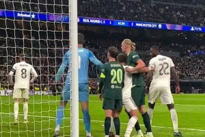 阿隆索：你去防住魔人布?xì)W！居萊爾：我??